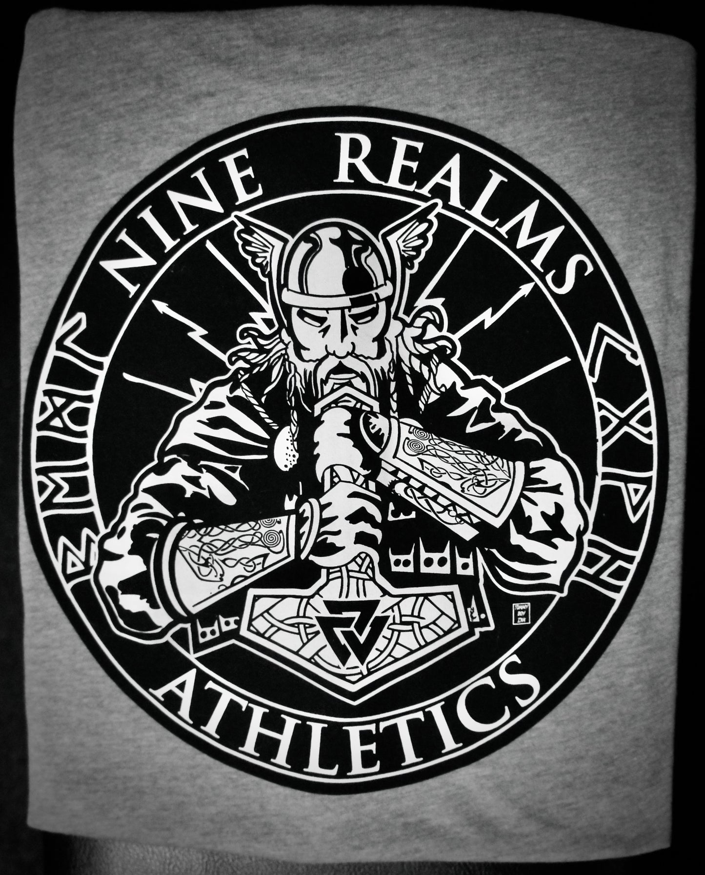 Nine Realms Classic Men's T- Shirt