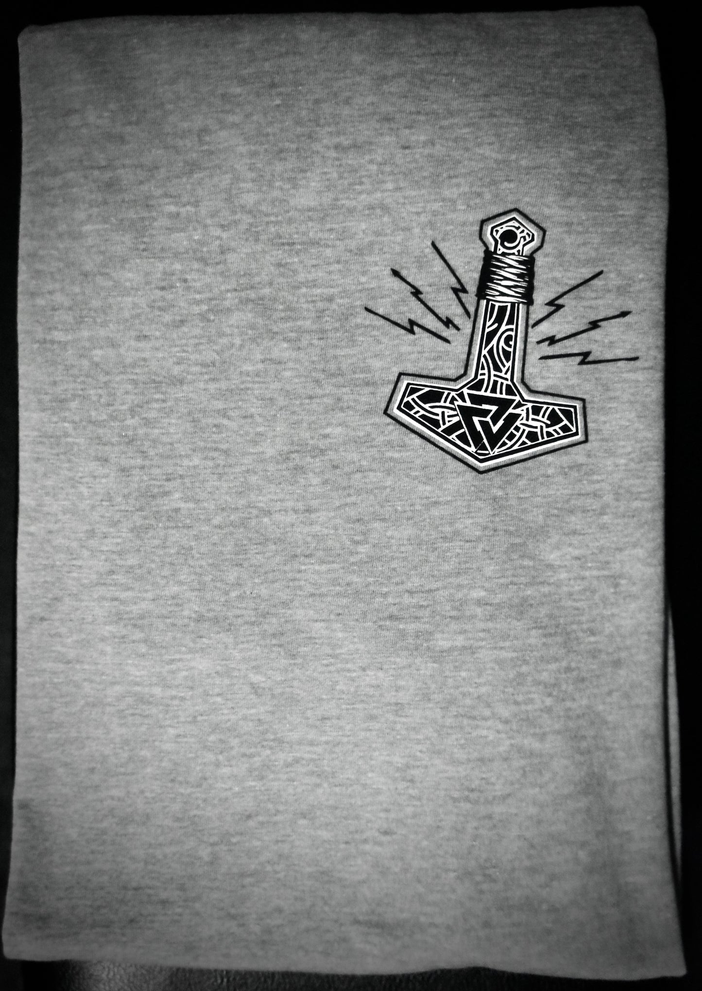 Nine Realms Classic Men's T- Shirt